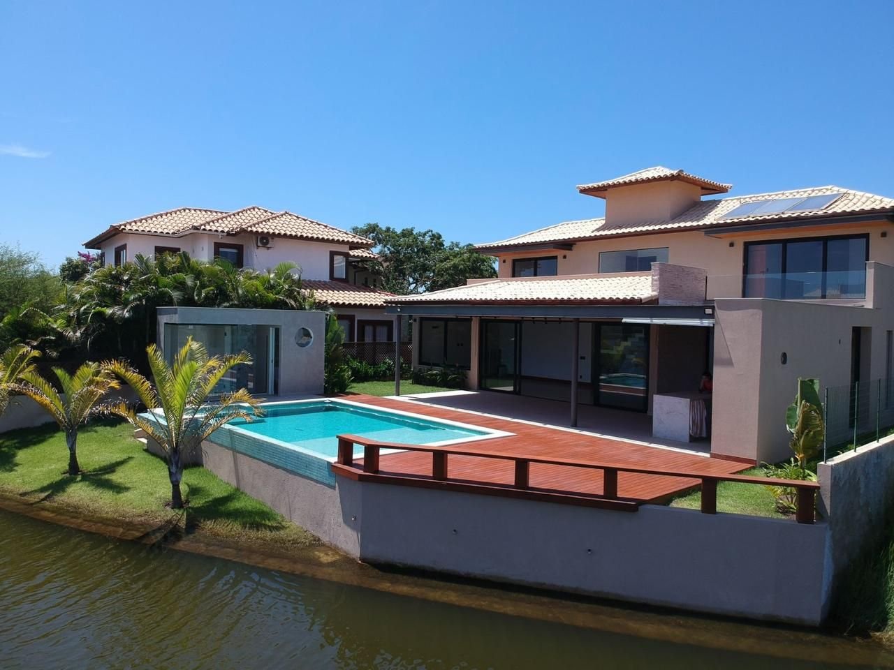 casa com piscina a venda em buzios